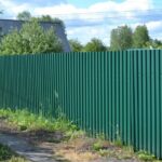 Почему на гаражных воротах появляется конденсат